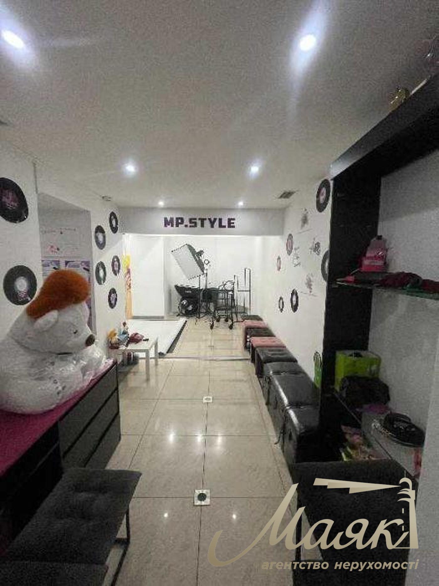 Продаж фасадного приміщення 121 м.кв. Підвисоцького, Печерськ