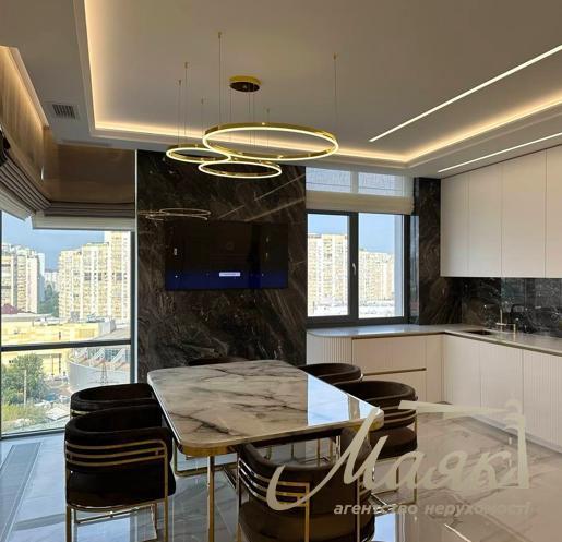 Sale of apartment with view (137m2) Residential complex River Stone, Truskavetskaya st. 10G