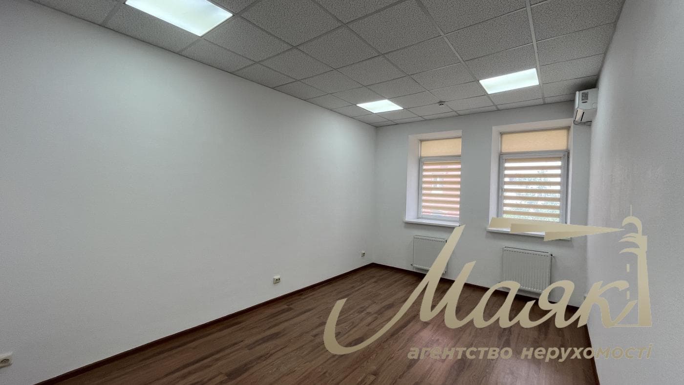 Аренда офисного помещения (210м2) по ул. Боткина 4А, БЦ "Successful House", Соломенский район, Киев