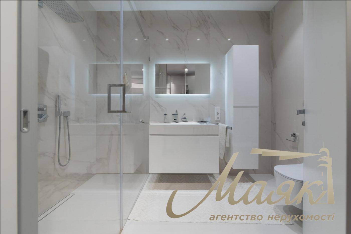 Rent 4-bedroom apartment 200m2 in LCD Novopecherskie Lipki, Andriy Verkhoglyada Street/Dragomirov Street, Pechersk, Kiev