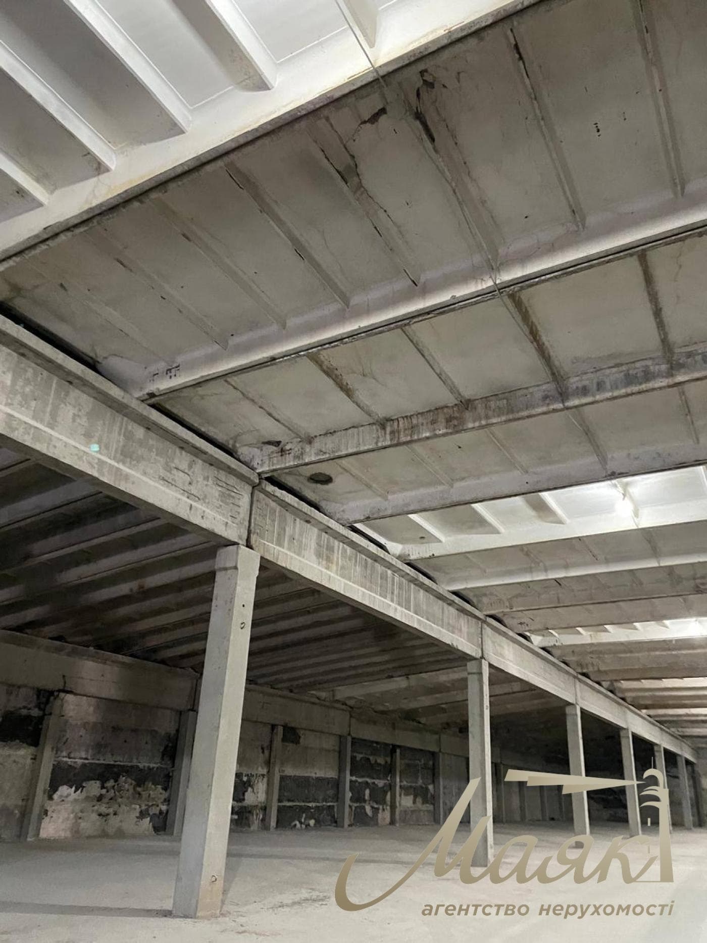 Продаж нового складу площею 5600 м²