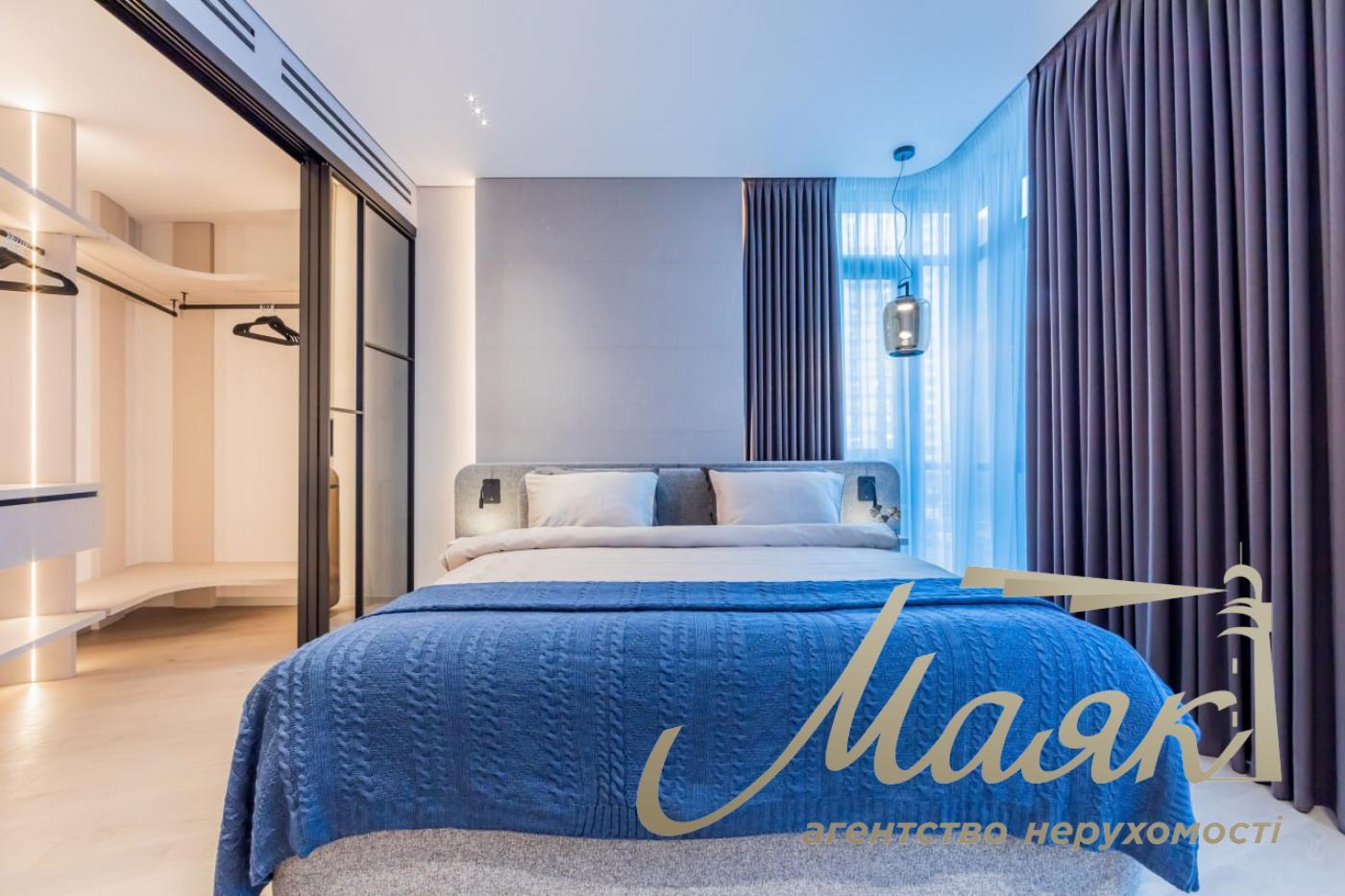 Продаж 3-кімнатної квартири 103м2 у ЖК "Новопечерські Липки", Драгомирова/Верхогляда 17Б, Печерськ, дизайнерський ремонт