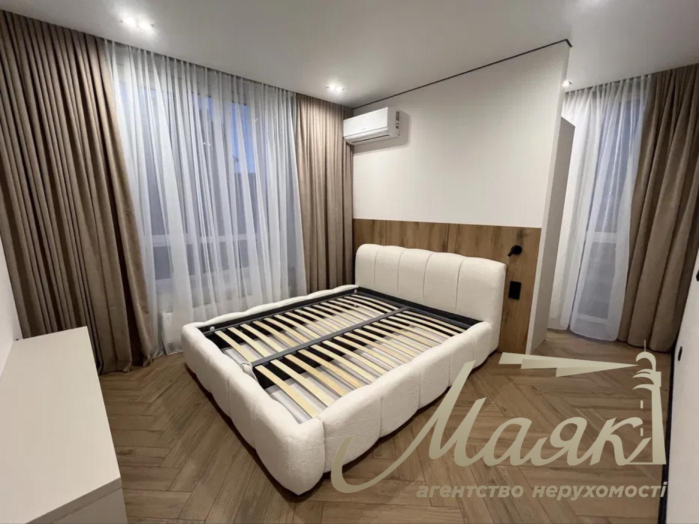 Продажа 2-комнатной квартиры ЖК Варшаский 3, ул. Змиенко