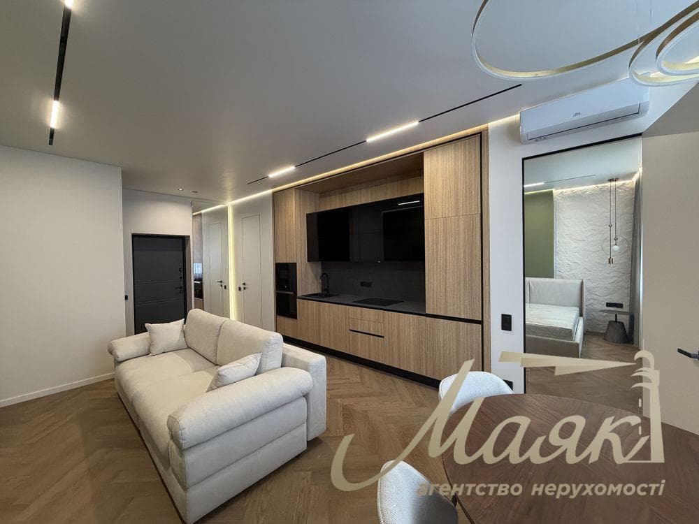 Продаж 1-кімнатної квартири в ЖК Delmar (57 м) на вулиці Верхогляда, 14А, Печерський район