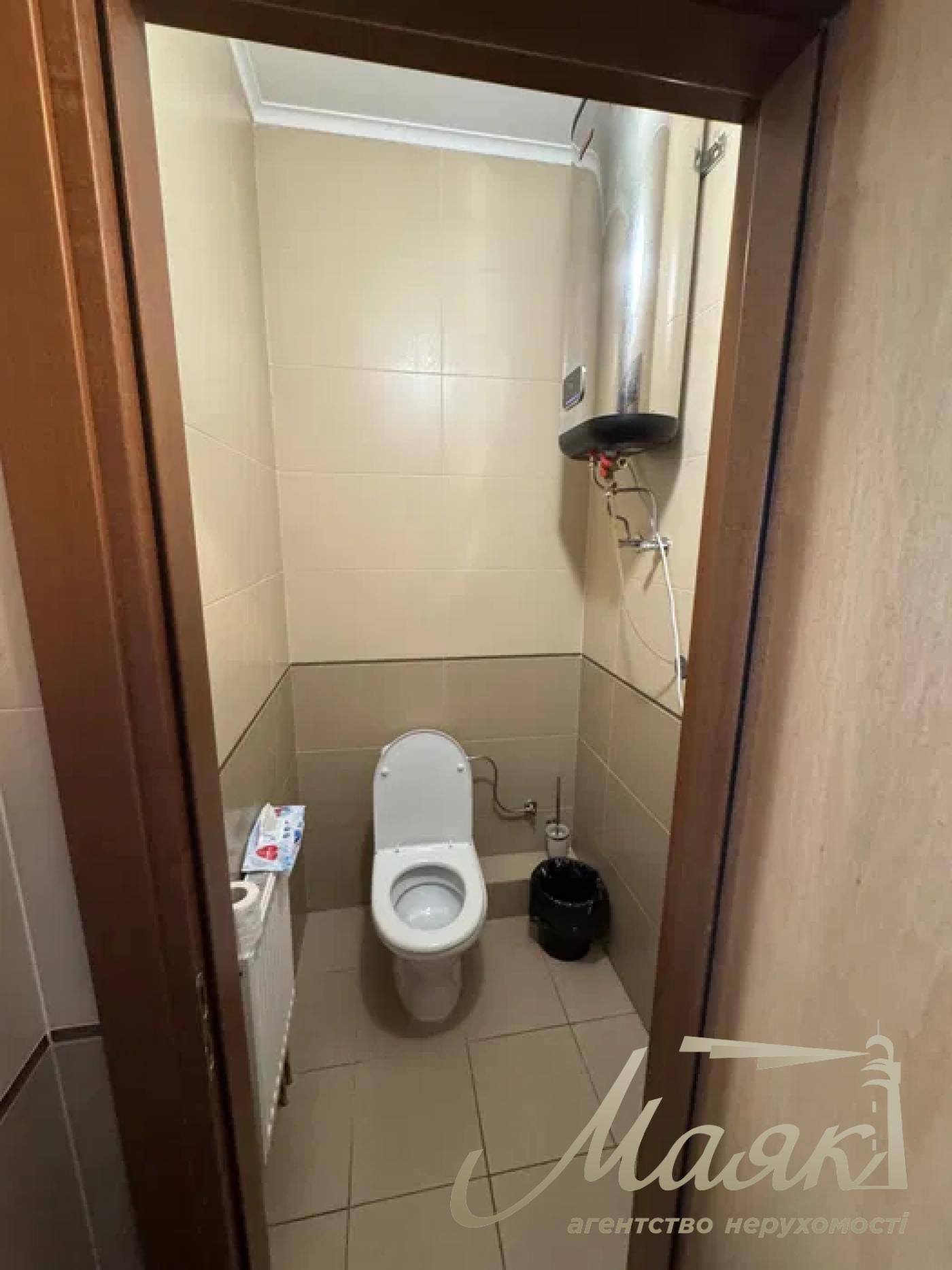 Аренда офиса 350м2 по ул.Антоновича 157, Центр