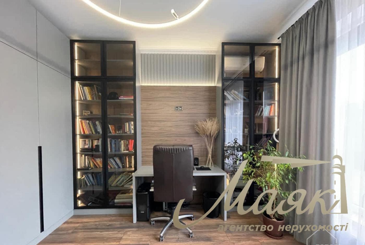 Продаж 2-х поверхового будинку 210м2, КМ Нова Ходосівка
