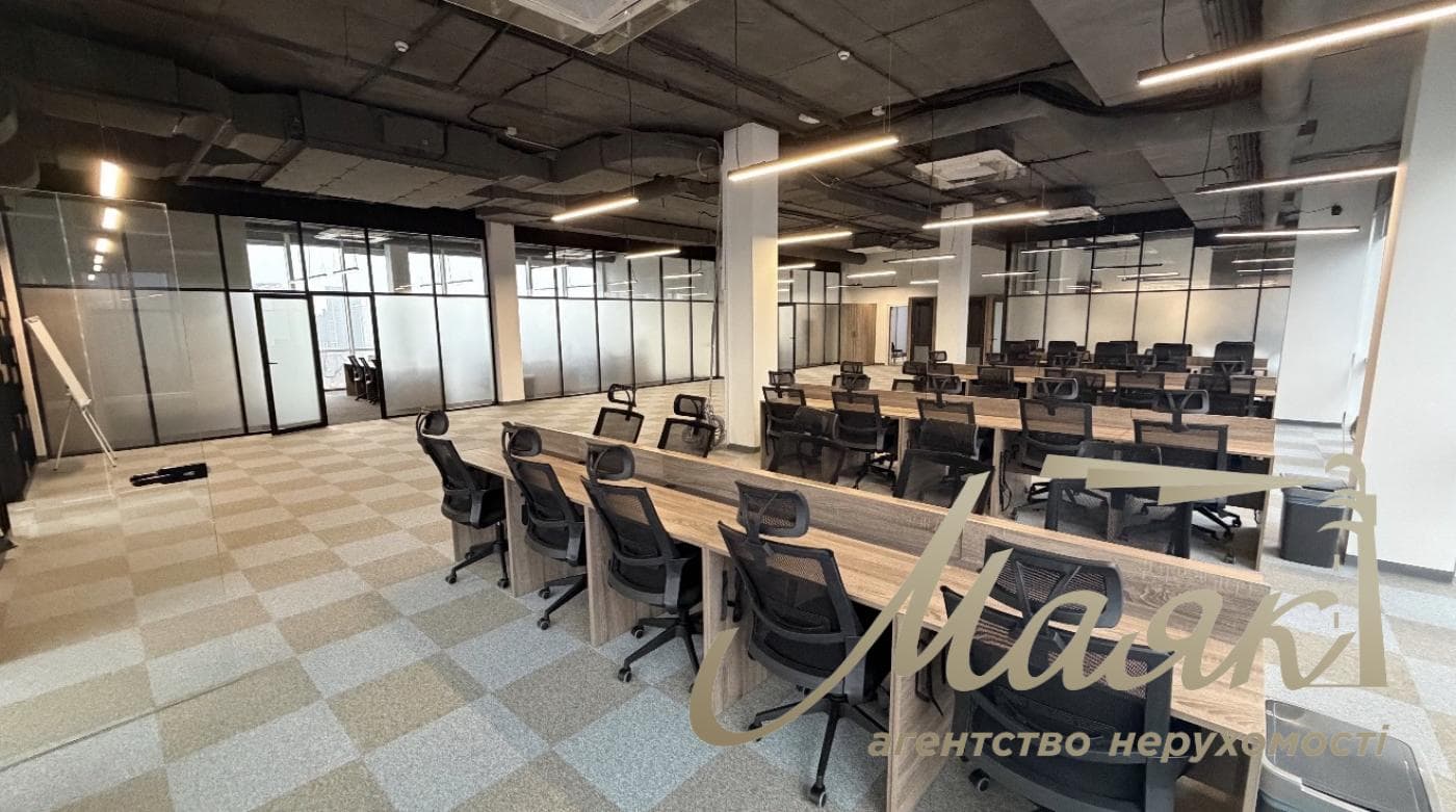 Оренда офісу в бізнес-центрі TRINITY Печерський район 534 м² 6-й поверх