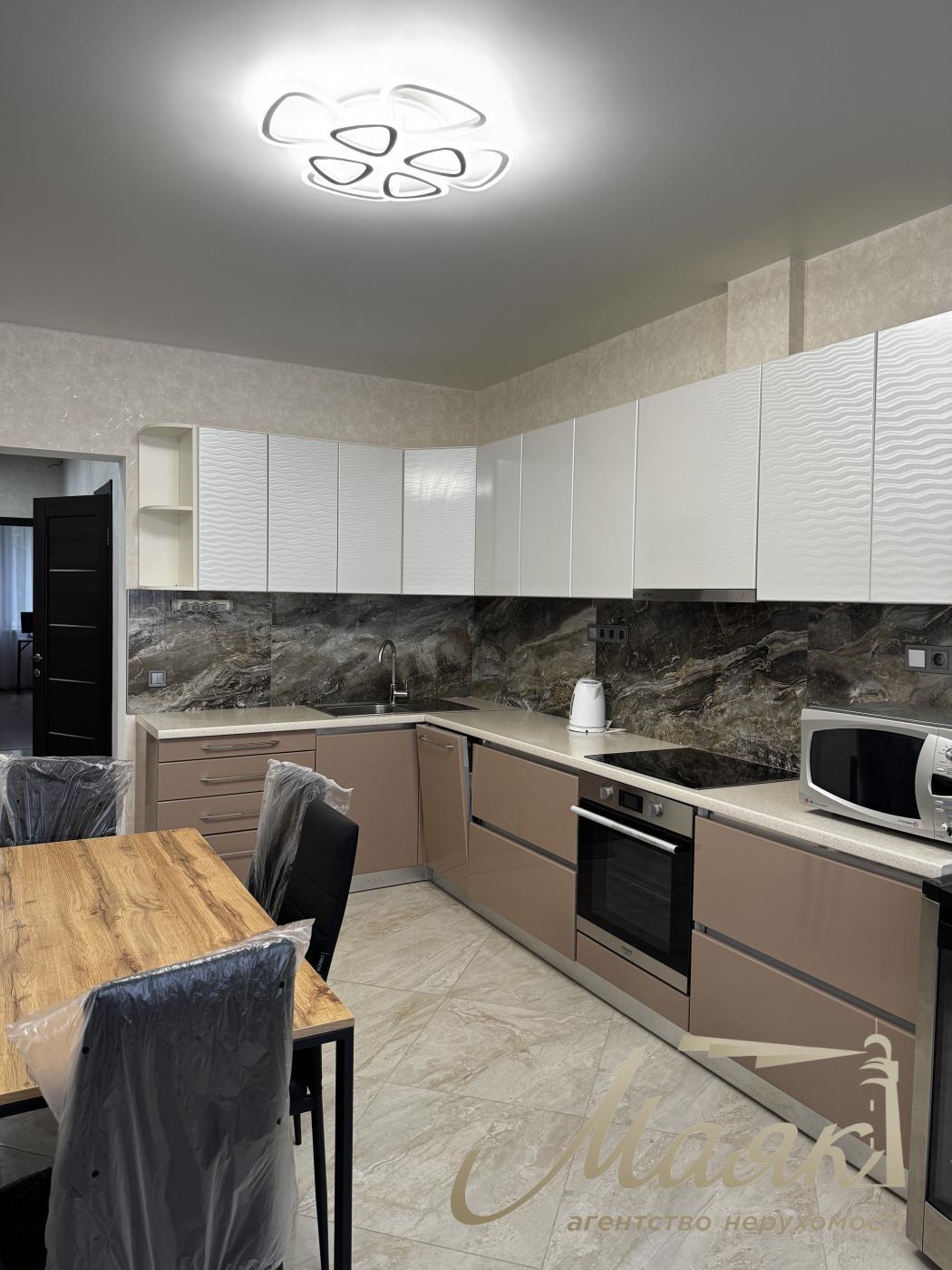 Оренда 2к. квартири в ЖК Комфорт Таун, Регенераторна вул., 4 к1-9