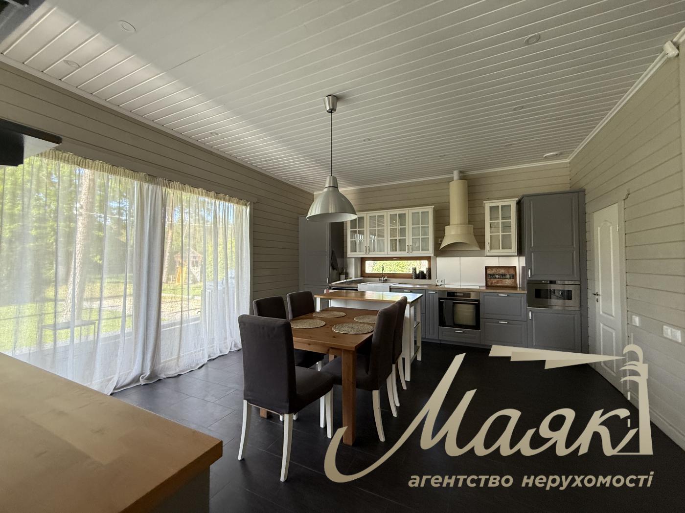 Оренда затишного будинку 280м2 з видом на озеро в Конча-Заспі, Хутір Мрігі.
