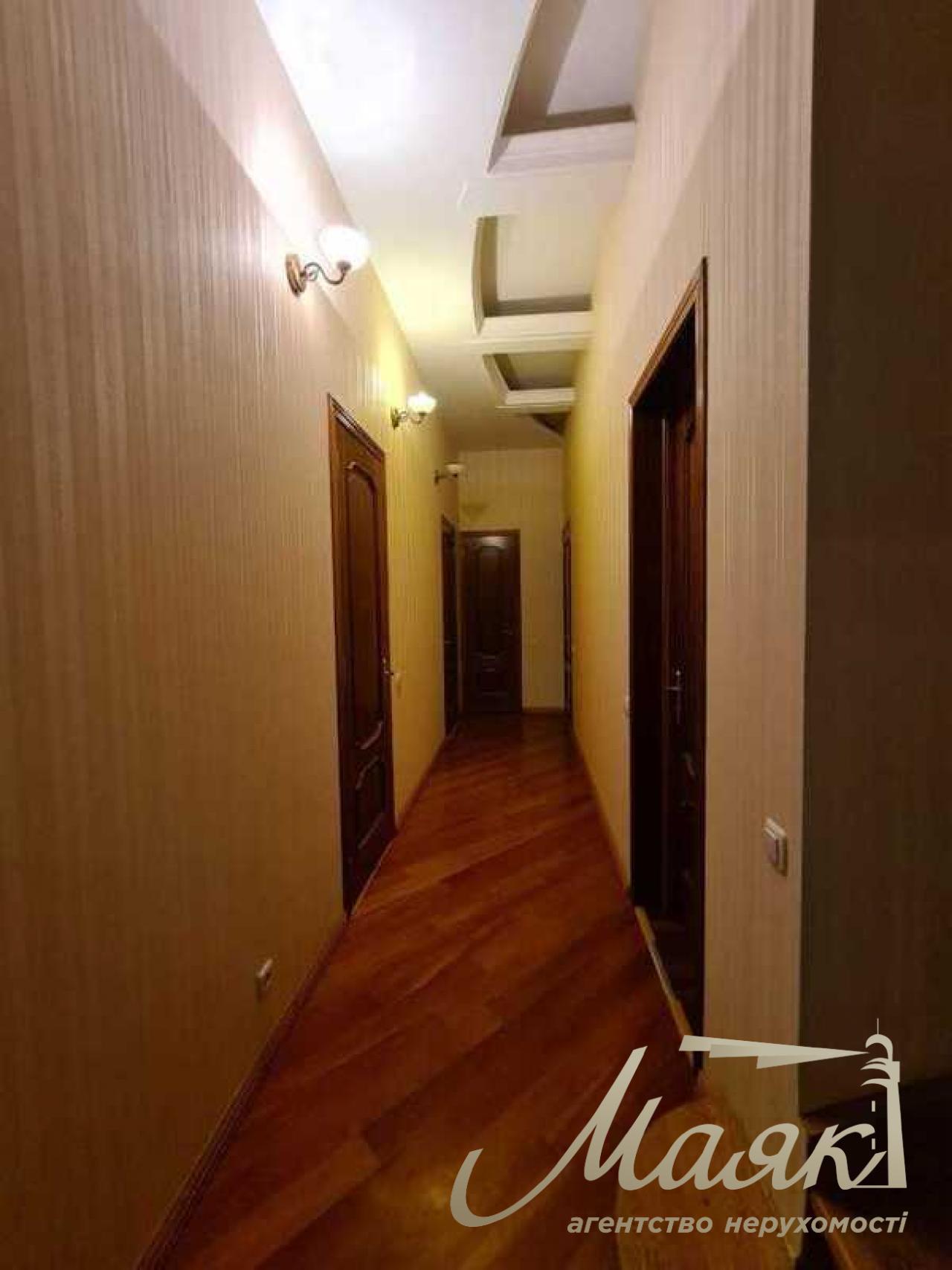 Sale of 2-level apartment 326 m2 st.Institutskaya 13/4 Khreshchatyk