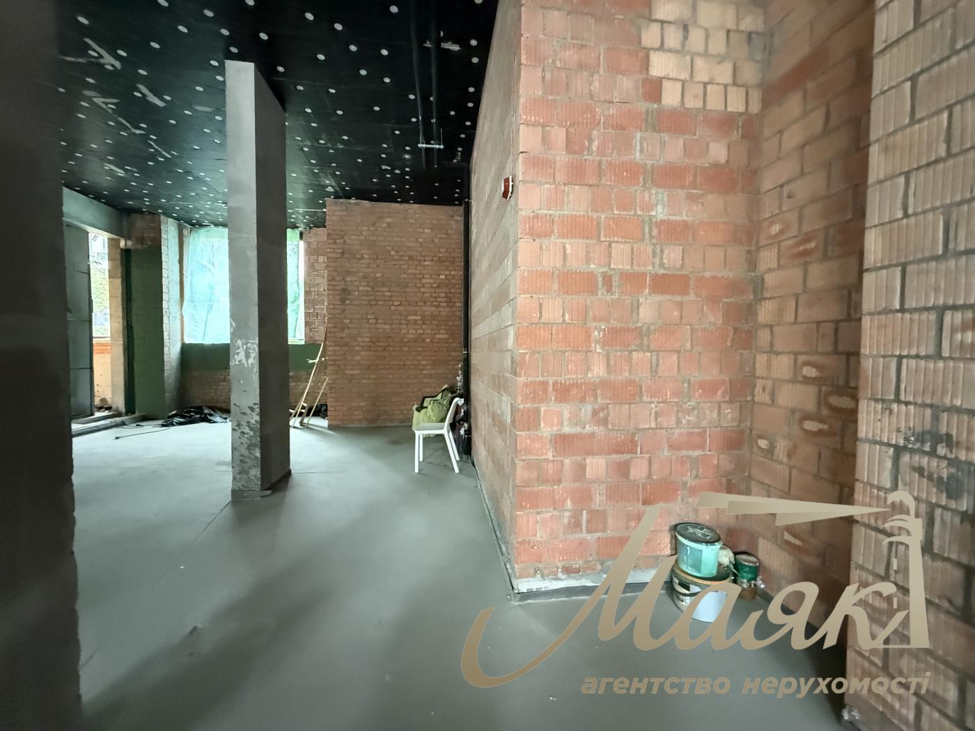 Продажа фасадного помещения 271 м² в ЖК UNIT.Home, ул. Гарета Джонса, Шевченковский район.