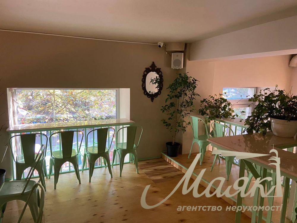Оренда кафе, бару. Володимирська 69