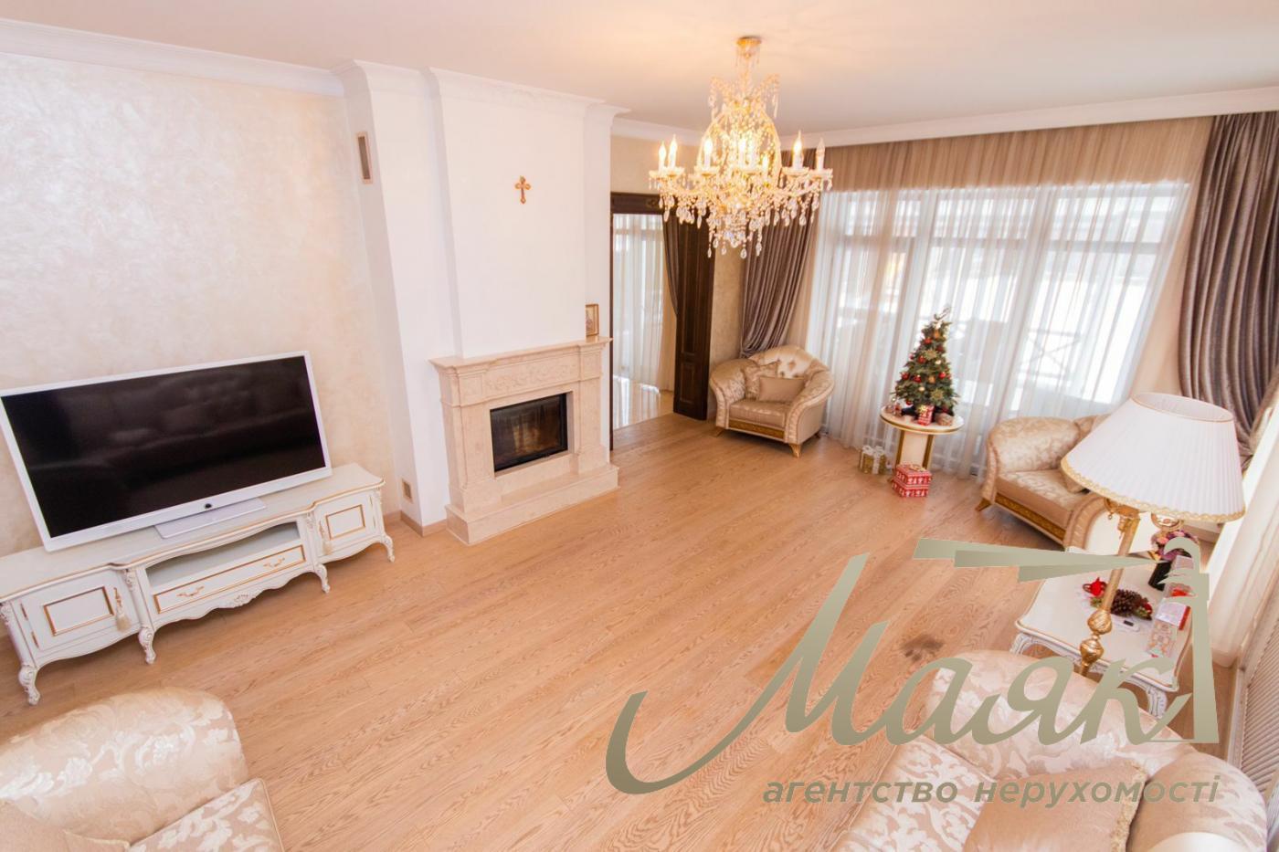 Продажа дома 280м2 на 15 сотках в Хотове., Авторский ремонт.