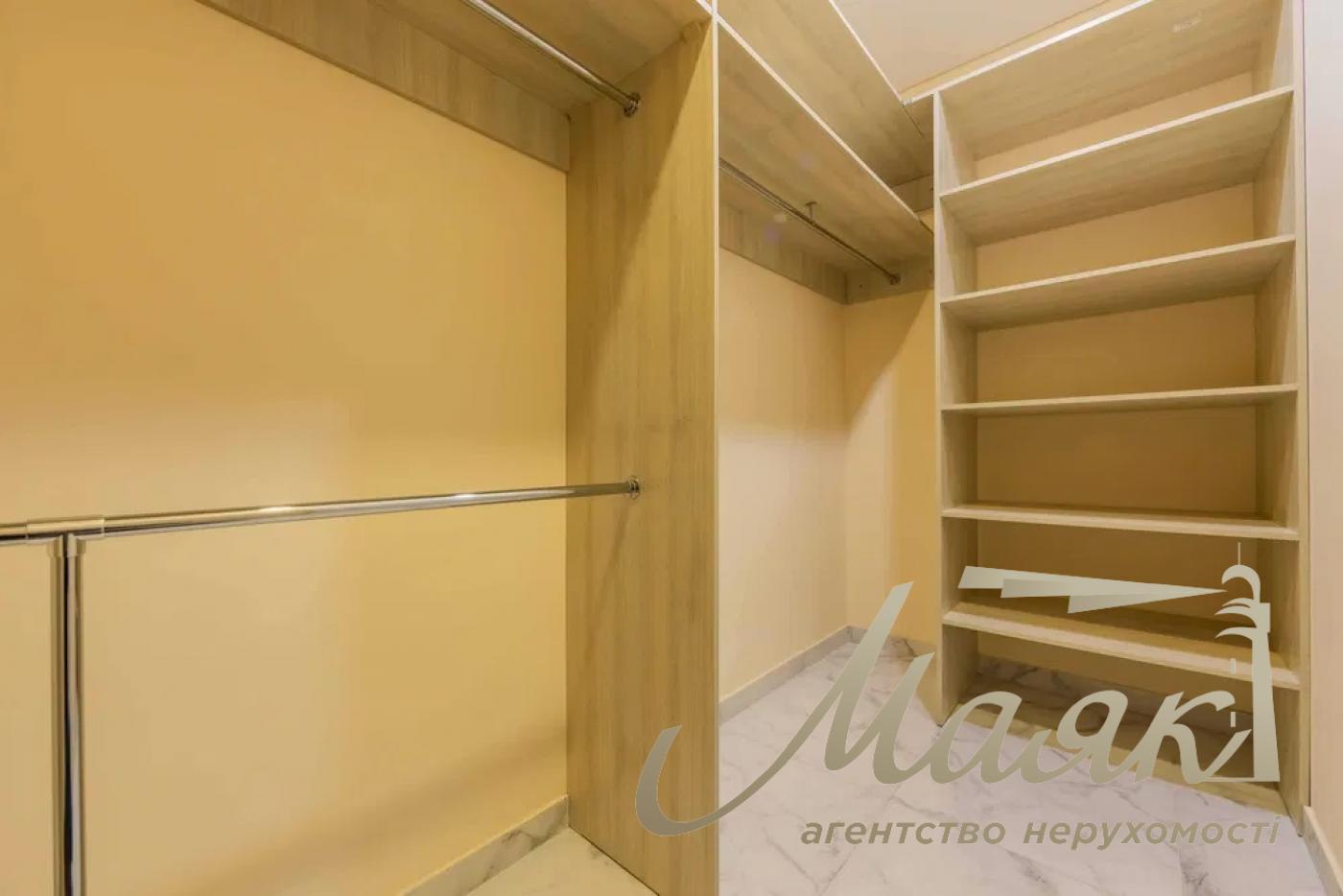 Sale of house in Kozin