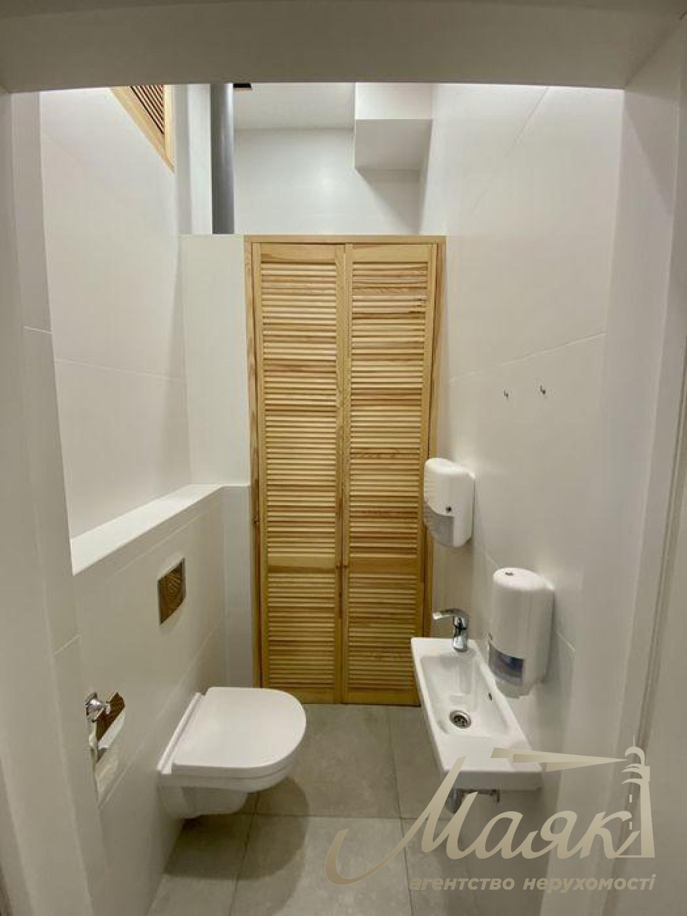 Sale of facade premises (80m2) in the residential complex Soho Residence