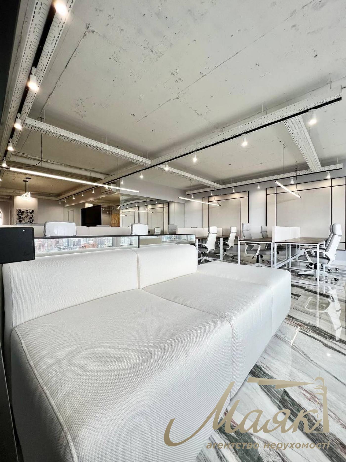 Sale of office with tenant Business Center Carnegie, Klovsky descent street