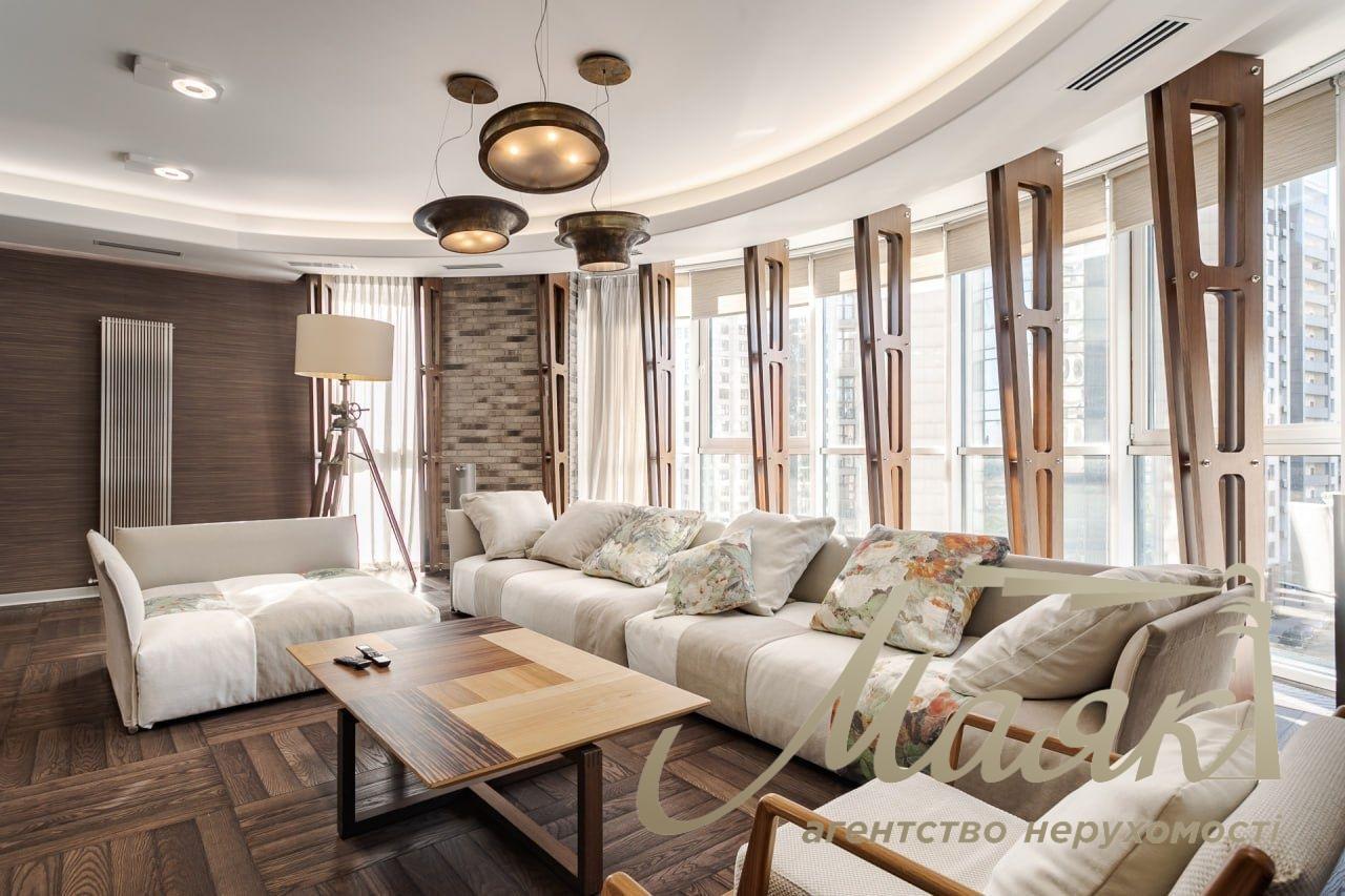 Rent 5-room apartment Residential Complex Novopecherskie Lipki, Verkhoglyada str.