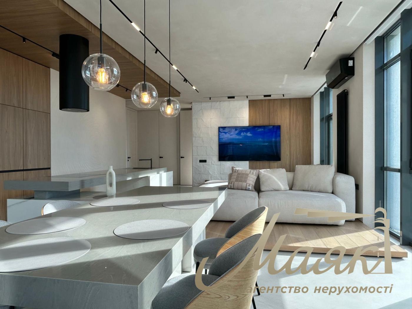 Sale of 2-room apartment residential complex Novopecherskie Lipki, Dragomirova st.