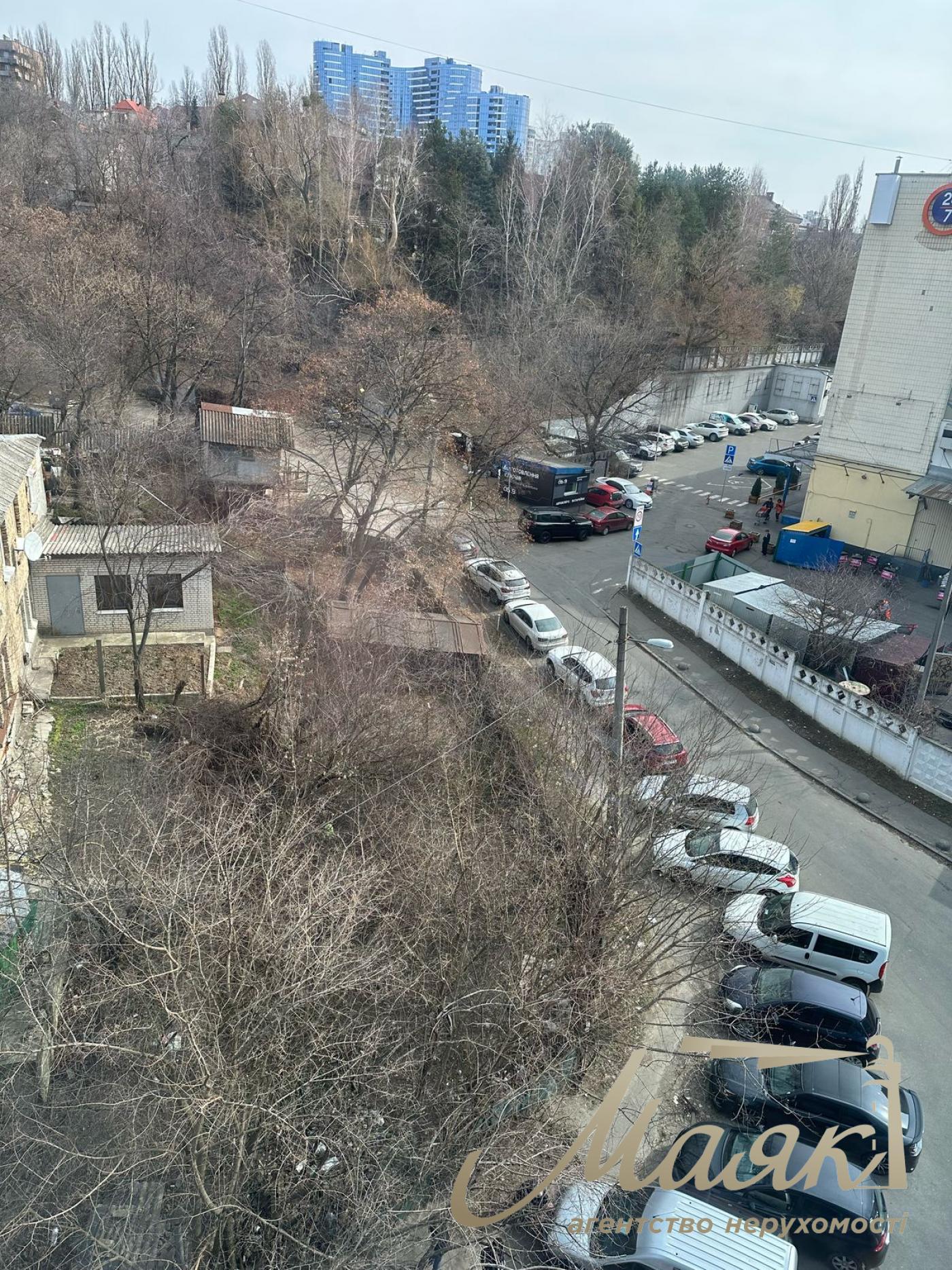 Selling a plot of land for construction in the center of Kiev. Pechersk.