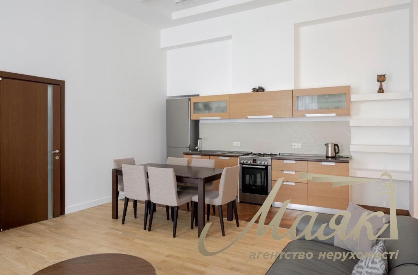 Оренда 3-кімнатної квартири площею 95 м², вулиця Антоновича, 23