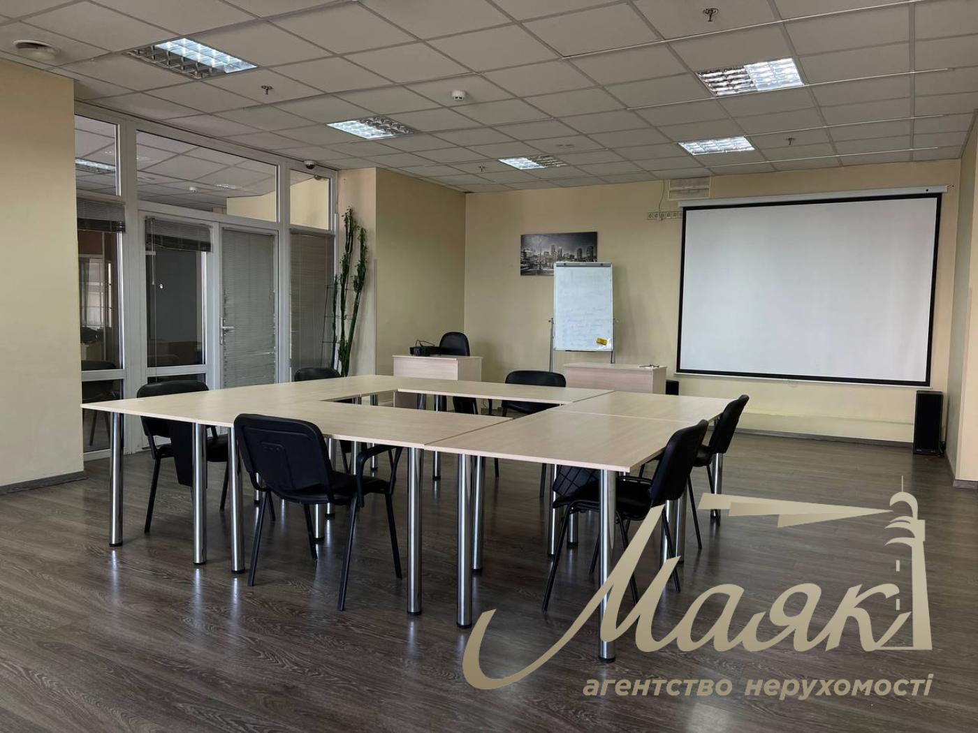 Аренда офисного помещения(115м2)свободного назначения, Осокорки