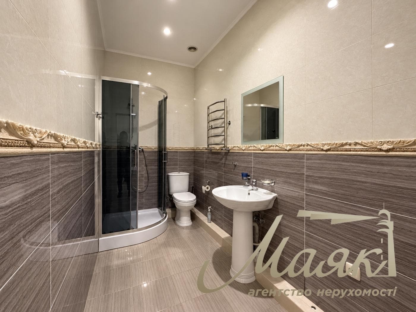 Продаж 3-кімнатної квартири з ремонтом, 150 м², у клубному будинку Botanic House (Ботанік Хаус), Печерськ, Болсуновська, 23