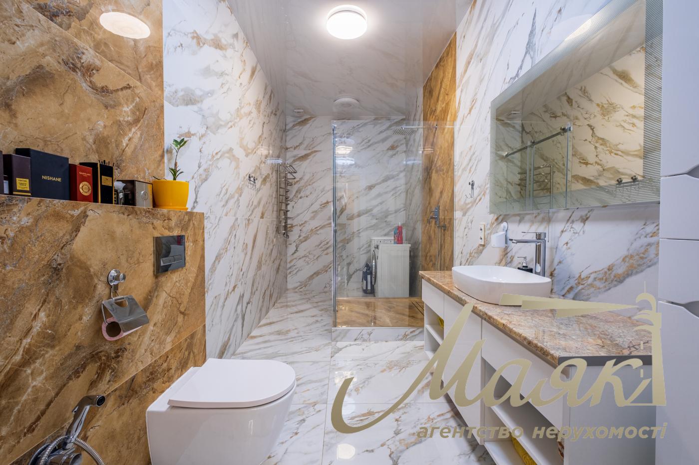 Продажа одноэтажного дома 182.6 м2 в с. Погребы, ул. Пасиченка, Киевская обл, Броварский р-н.