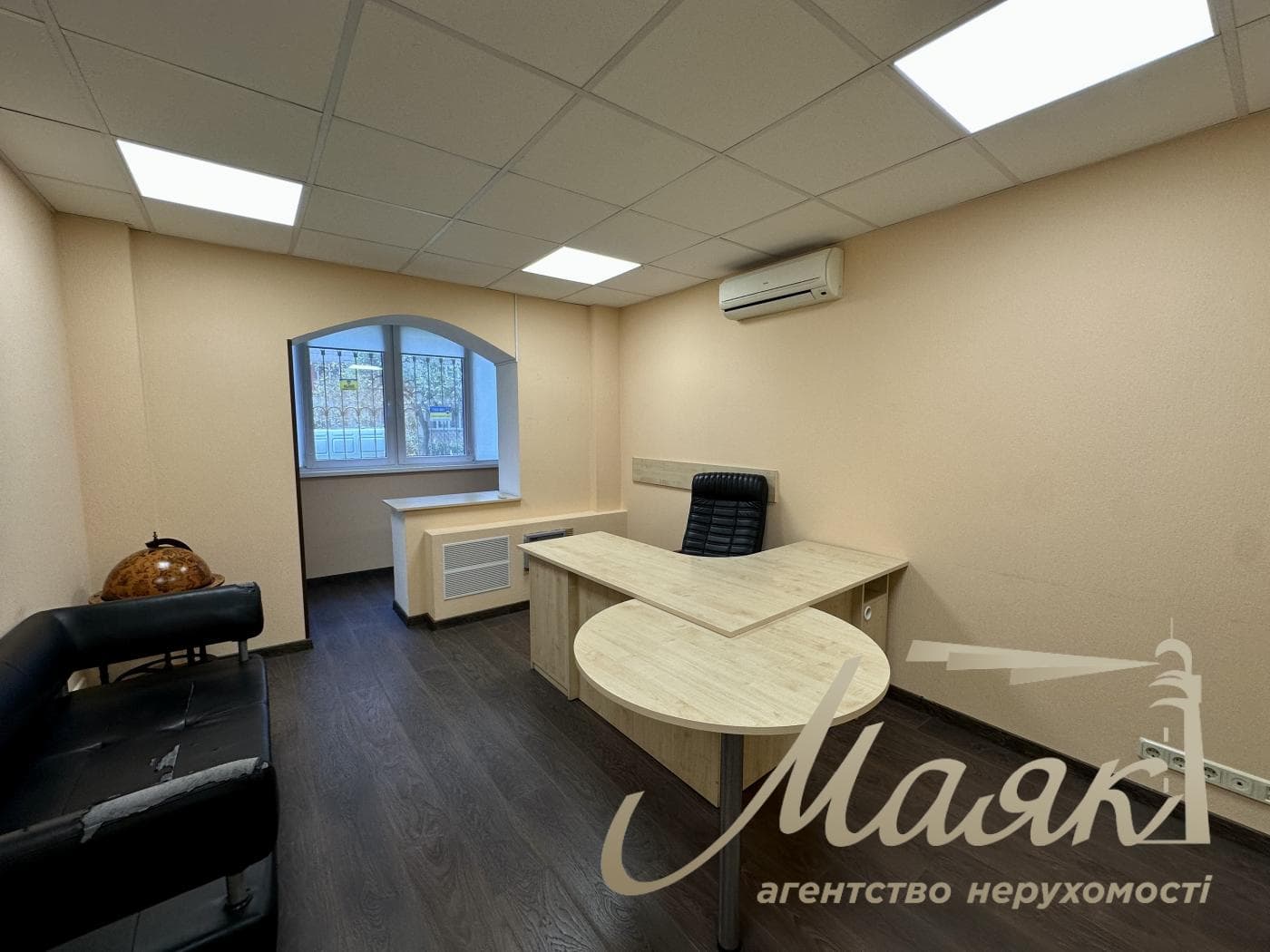 Оренда офісного приміщення (70 м²) на просп. Свободи, 17, Виноградар
