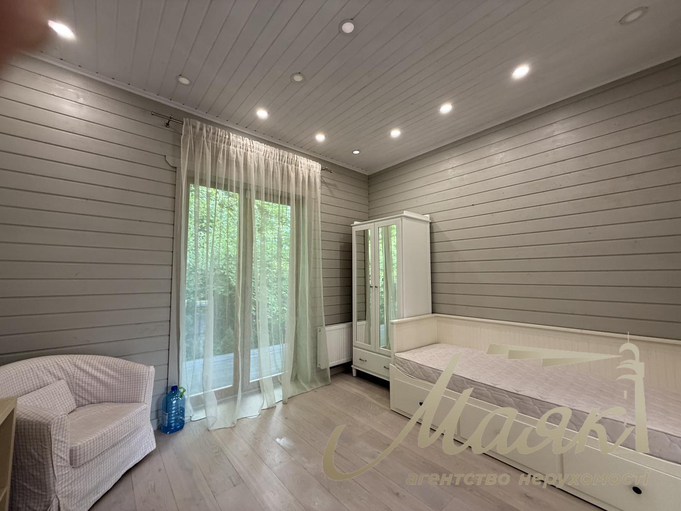 Оренда затишного будинку 280м2 з видом на озеро в Конча-Заспі, Хутір Мрігі.