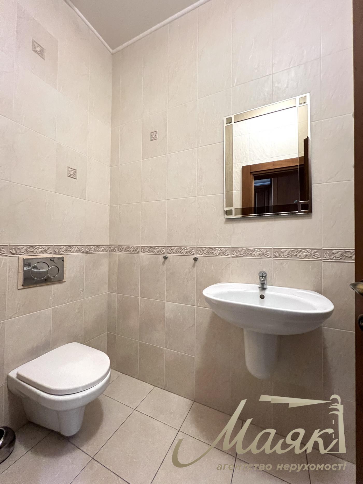 Office for rent 180m2, Ivan Mazepa street 16
