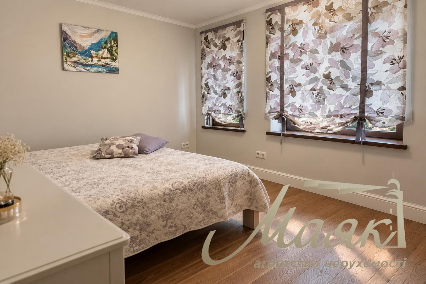Оренда автономного будинку в с. Романків, 500 м², 3 поверхи, гараж, повна автономність, Київська область, Обухівський напрямок.