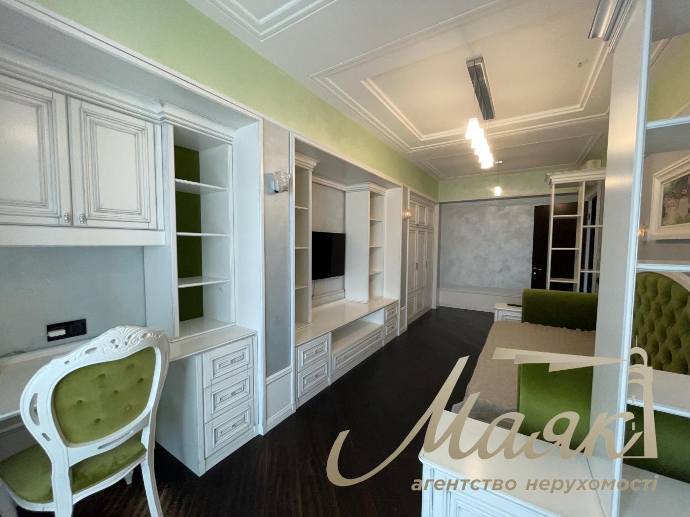 Rent penthouse str. Sribnokilska, Poznyaki, Osokorki