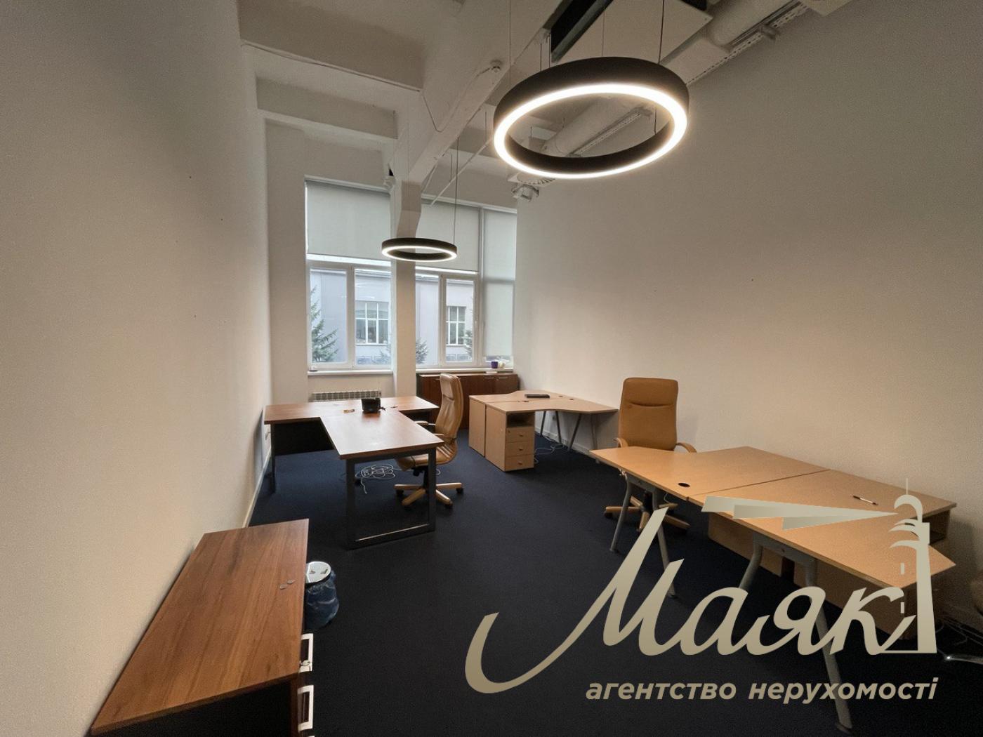 Office rent 1200m2 in the business center, st. Lavrskaya