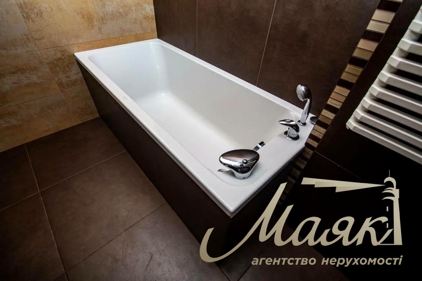 Продаж квартири 80м2 в ЖК Новопечерські Липки, вул. Верхогляда (Драгомирова), 16, Печерський район