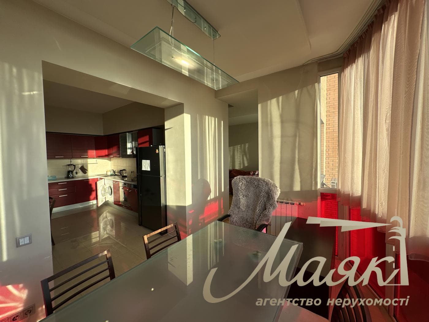 3-bedroom apartment (122 m²) for rent at 10-A Ivasyuka Ave.