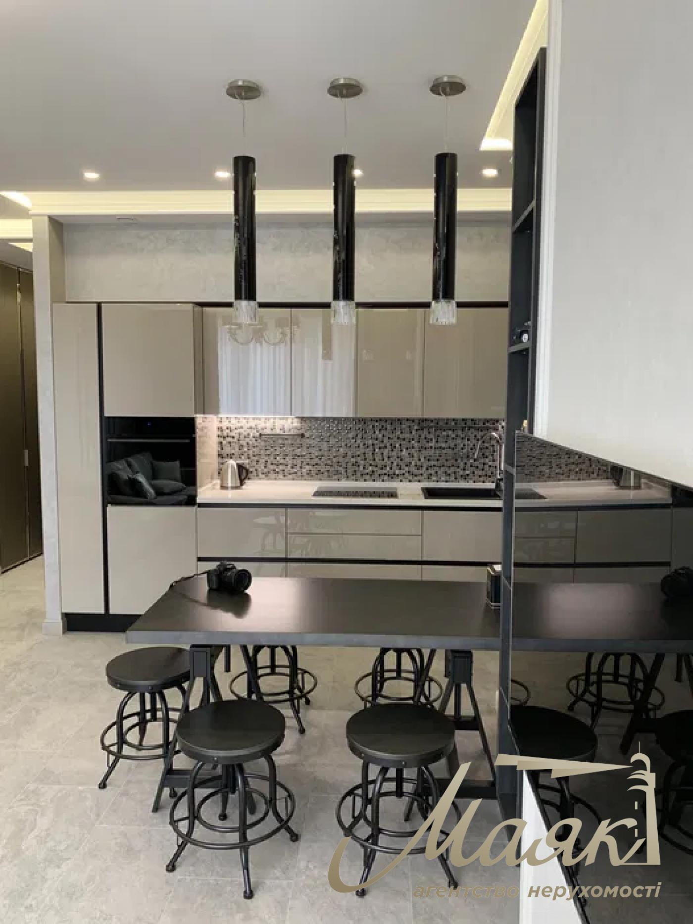 Оренда 3-кімнатної квартири ЖК Royal Tower, вул. Саксаганського