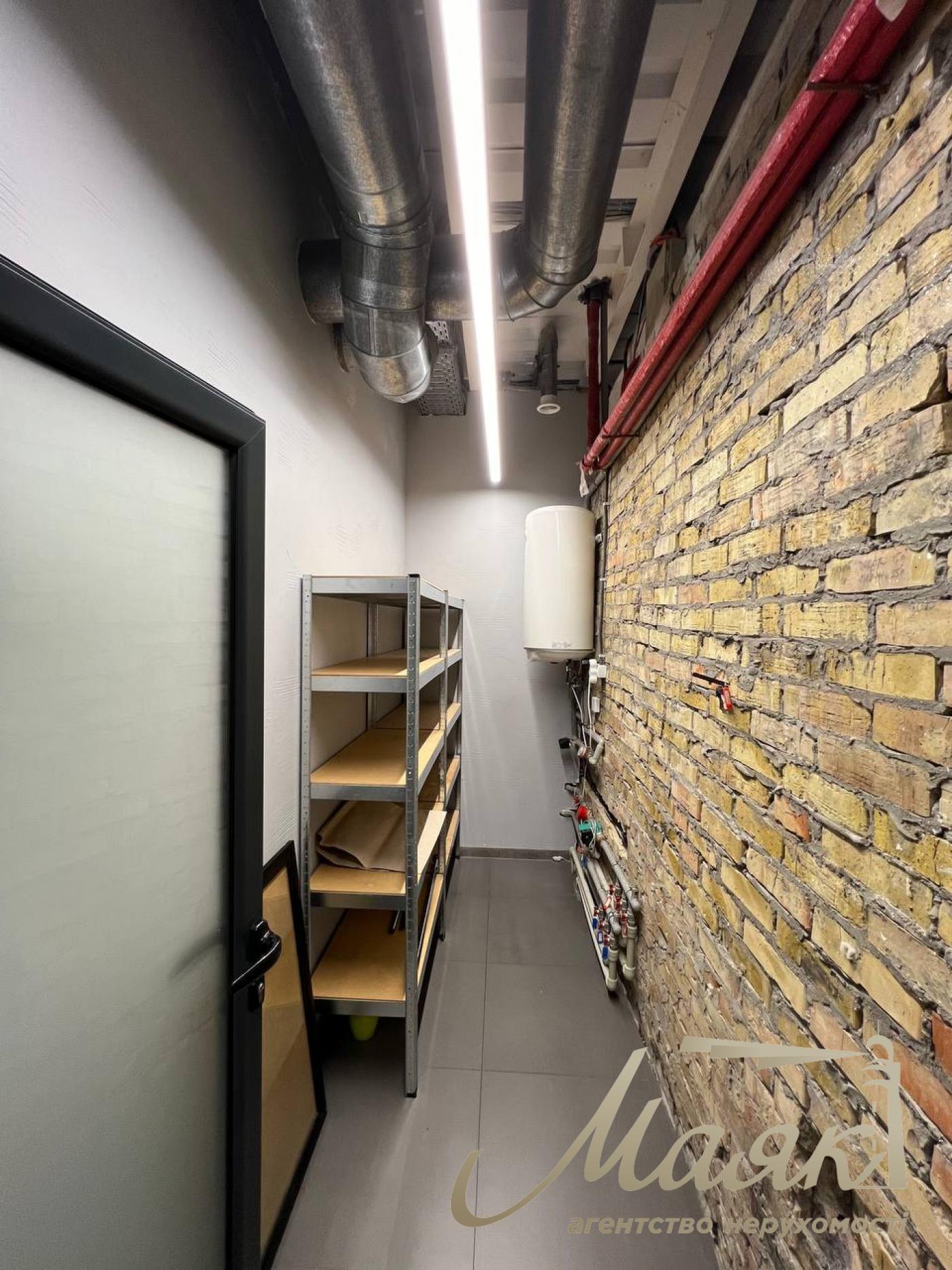 Оренда мебльованого офісу 330м2 на Львоській площі