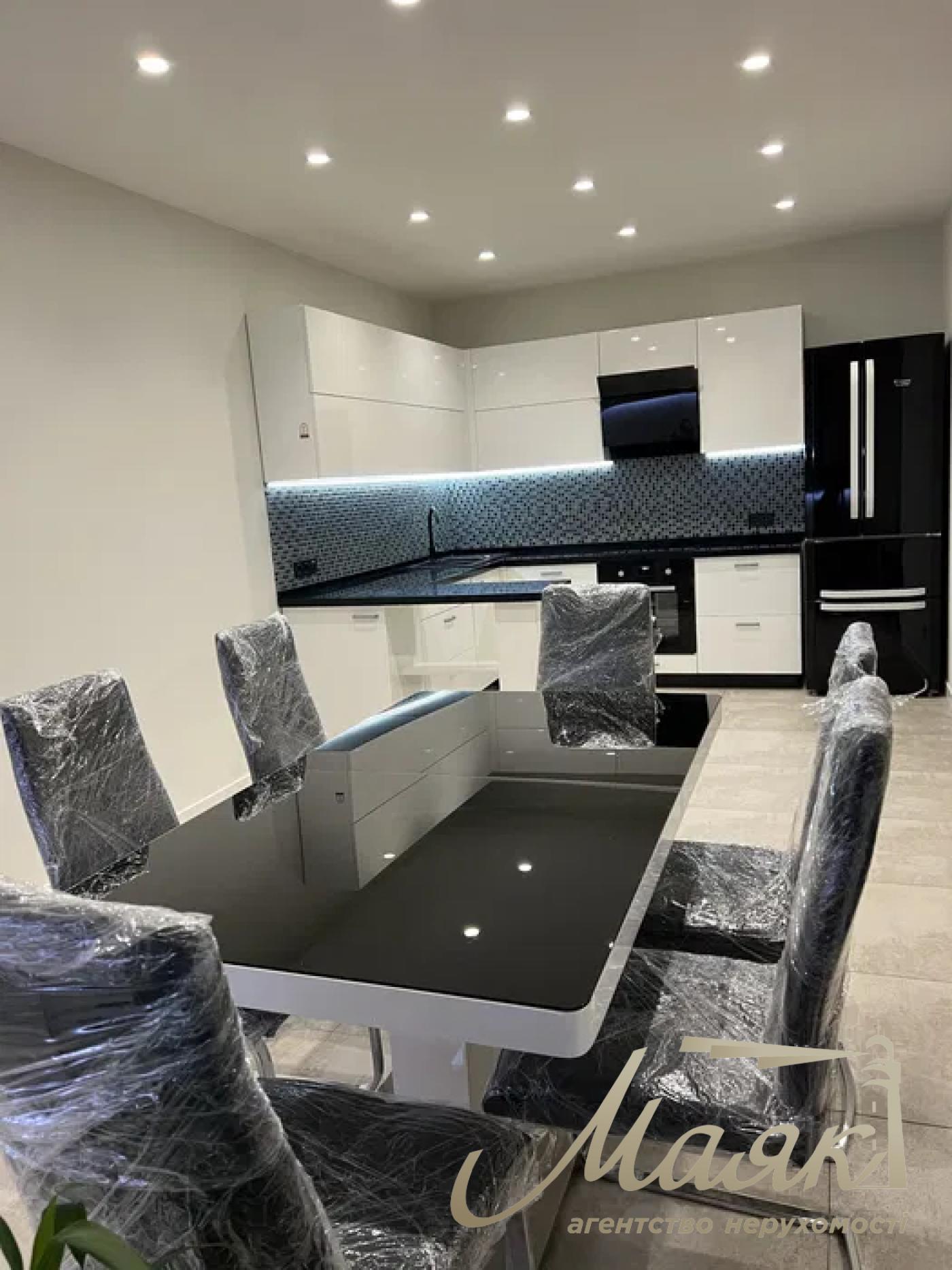 Rent 2-bedroom apartment 112m2 LCD Zlatoustovsky, Dmitrievskaya str.