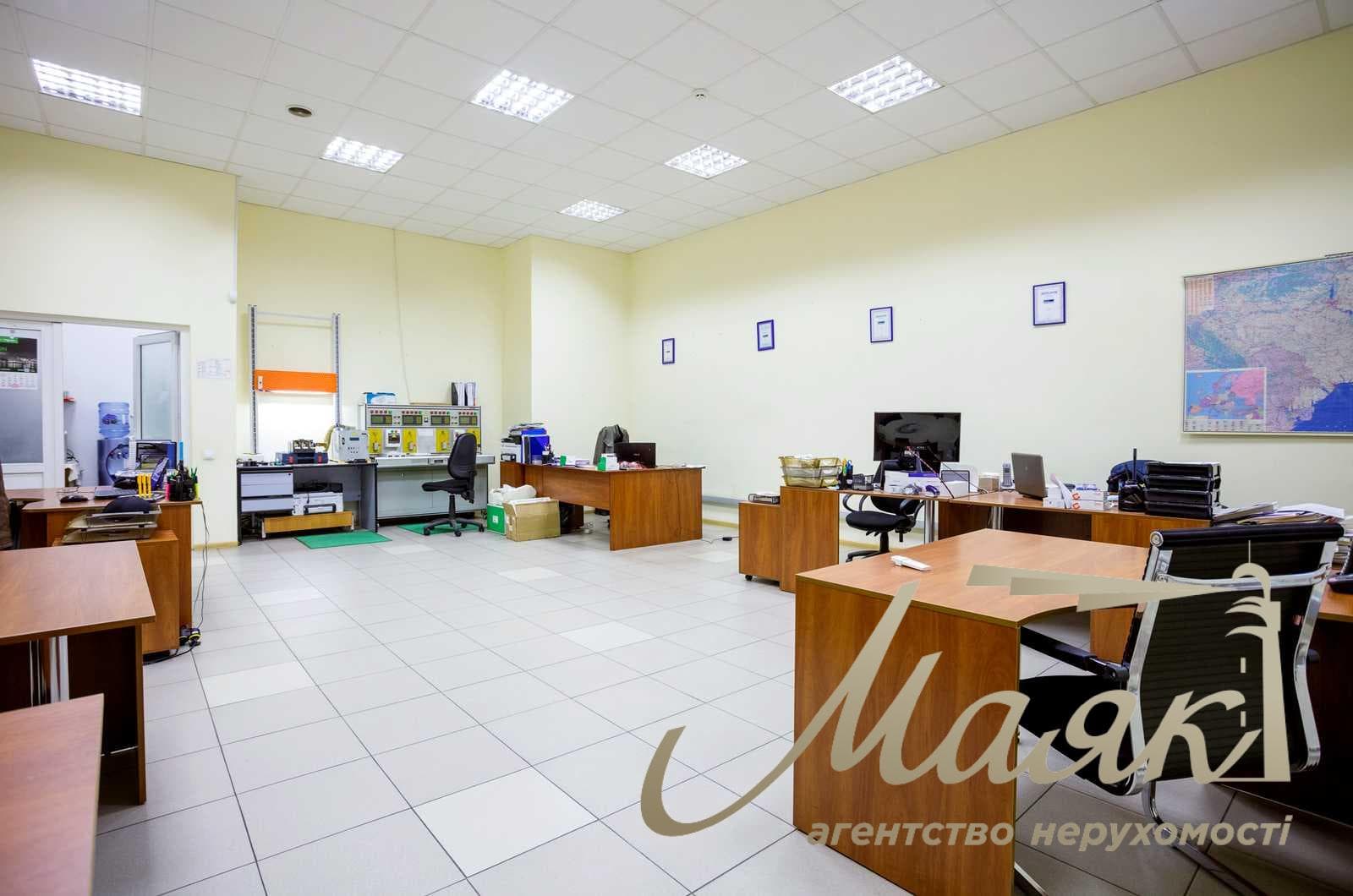 Оренда офісу площею 238 м² на вул. В'ячеслава Черновола, 25, Шевченківський