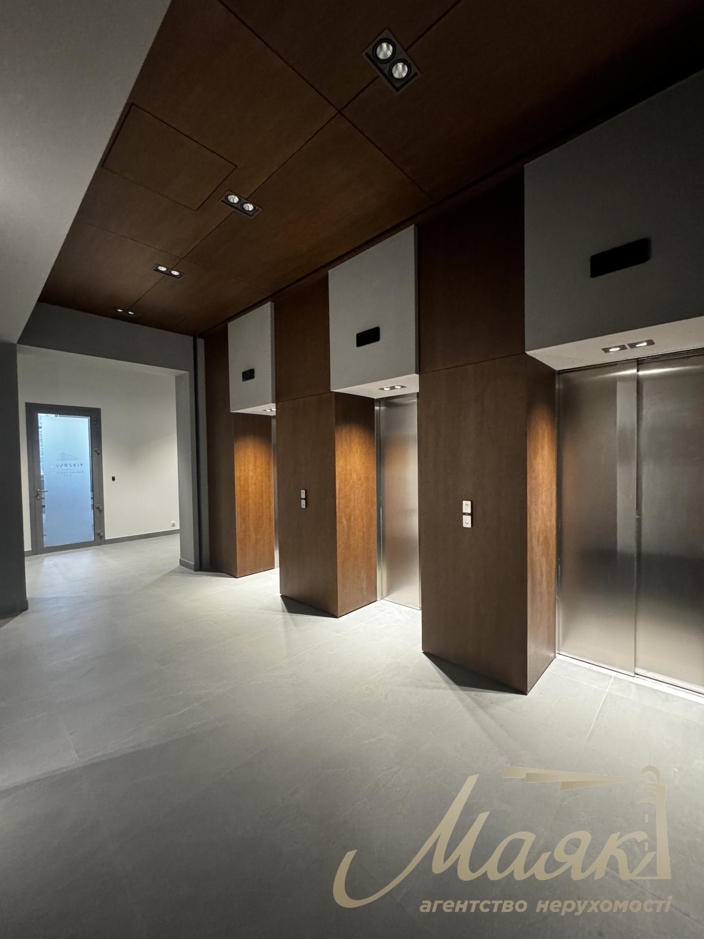 Shell and Core office rental (800-3700m2) Lavrskiy Business Center