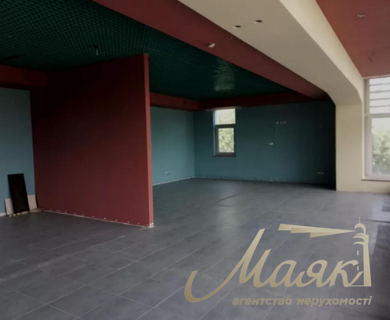 Sale of office building in a picturesque area! Verkhnegorskaya street. Center. Kyiv