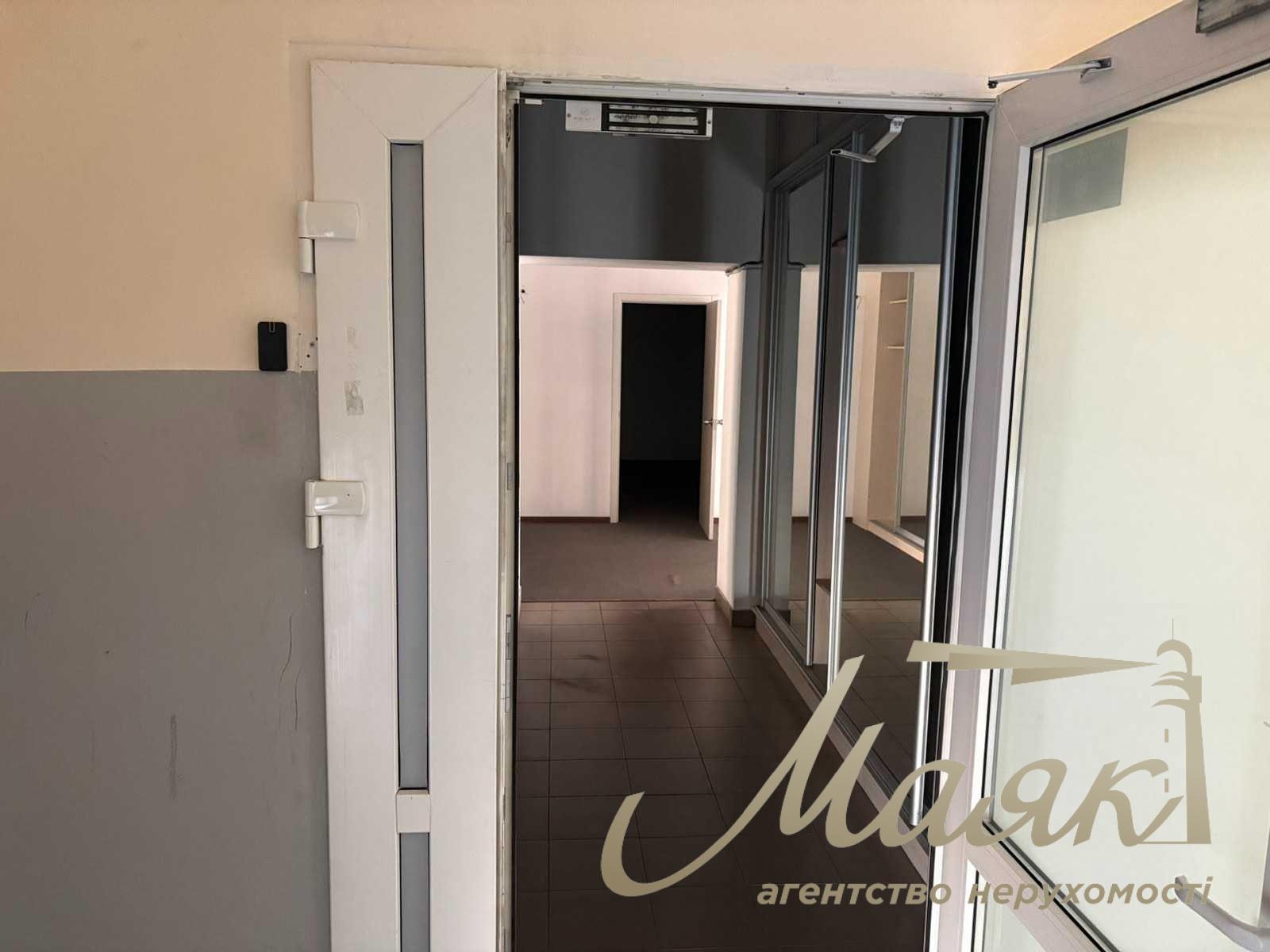 Оренда офісу 400м2 вул Кирилівська 160 Подільський район Куренівка Подільський район