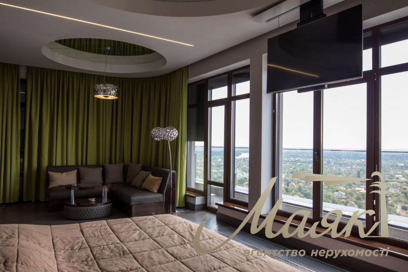 Sale of a penthouse with a view and a terrace of 416 m2 on Dneprovskaya Embankment, Osokorki