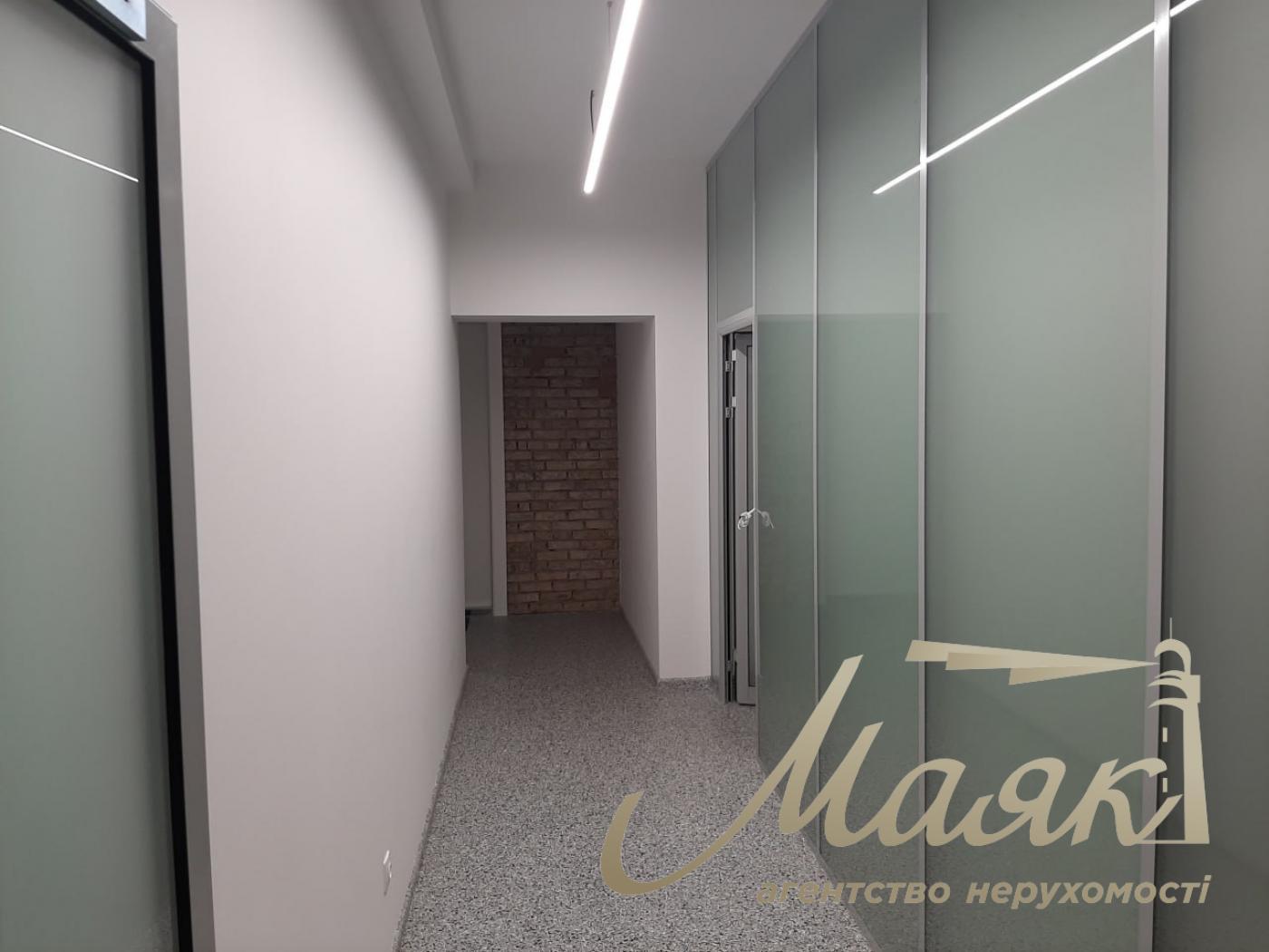 Оренда офісу 270м2 на Воздвиженка, Поділ