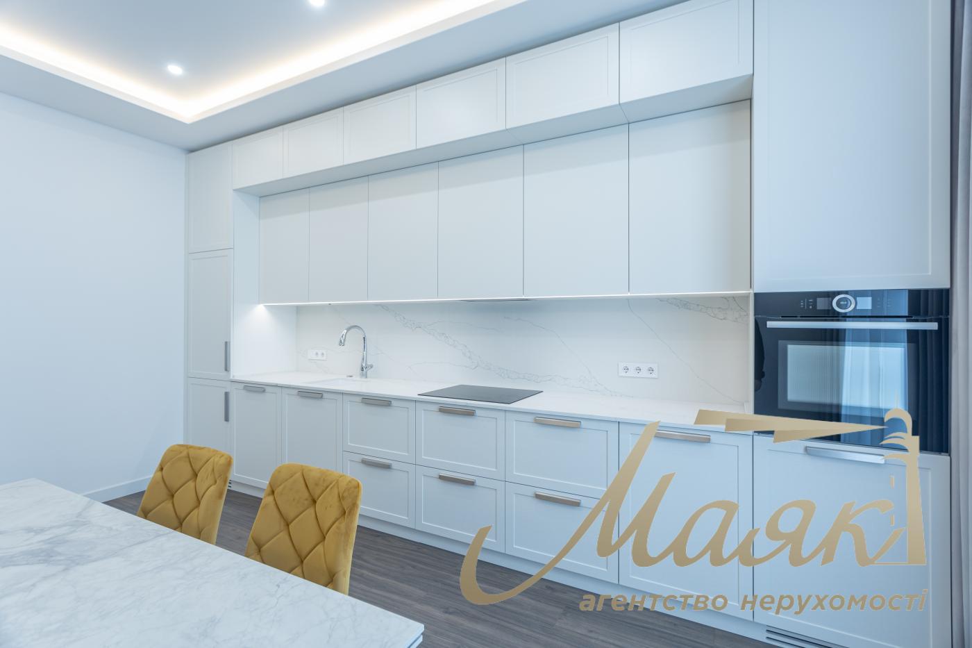 Продаж 4-кімнатної квартири 180 м² в ЖК "Новопечерські Липки", Драгомирова 15Б, Печерський район, Київ.