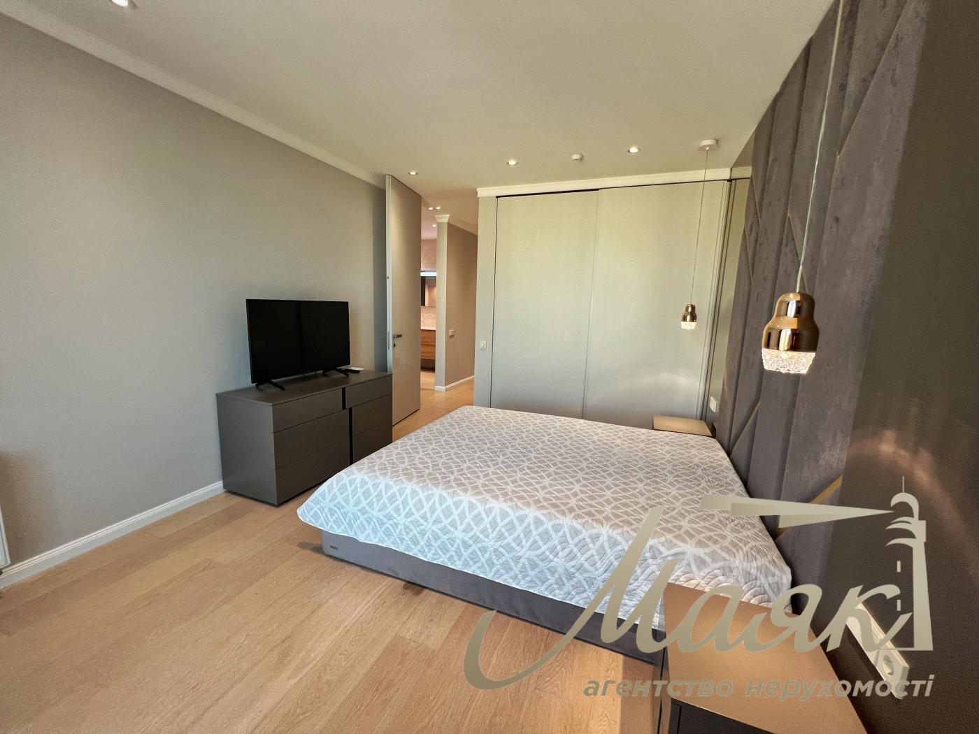 Оренда пентхауса 100м2 в ЖК Підвисоцький, вул. Підвисоцького