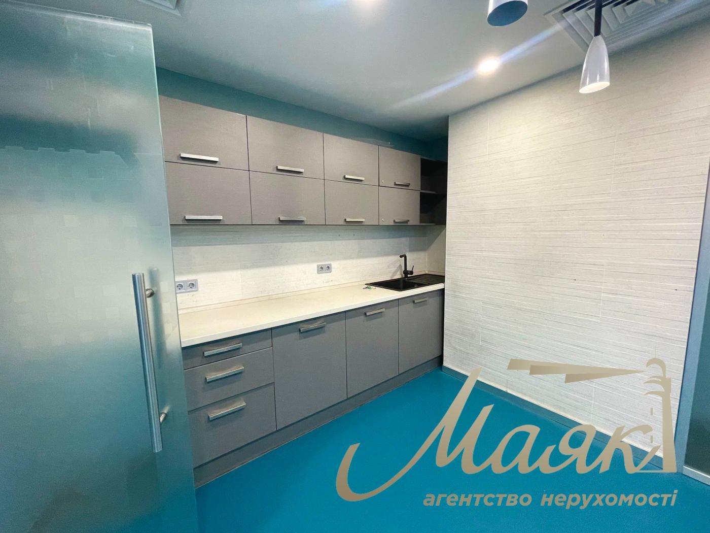 Оренда офісу 615м2 вул. Лєскова 9 Печерський район метро Печерська