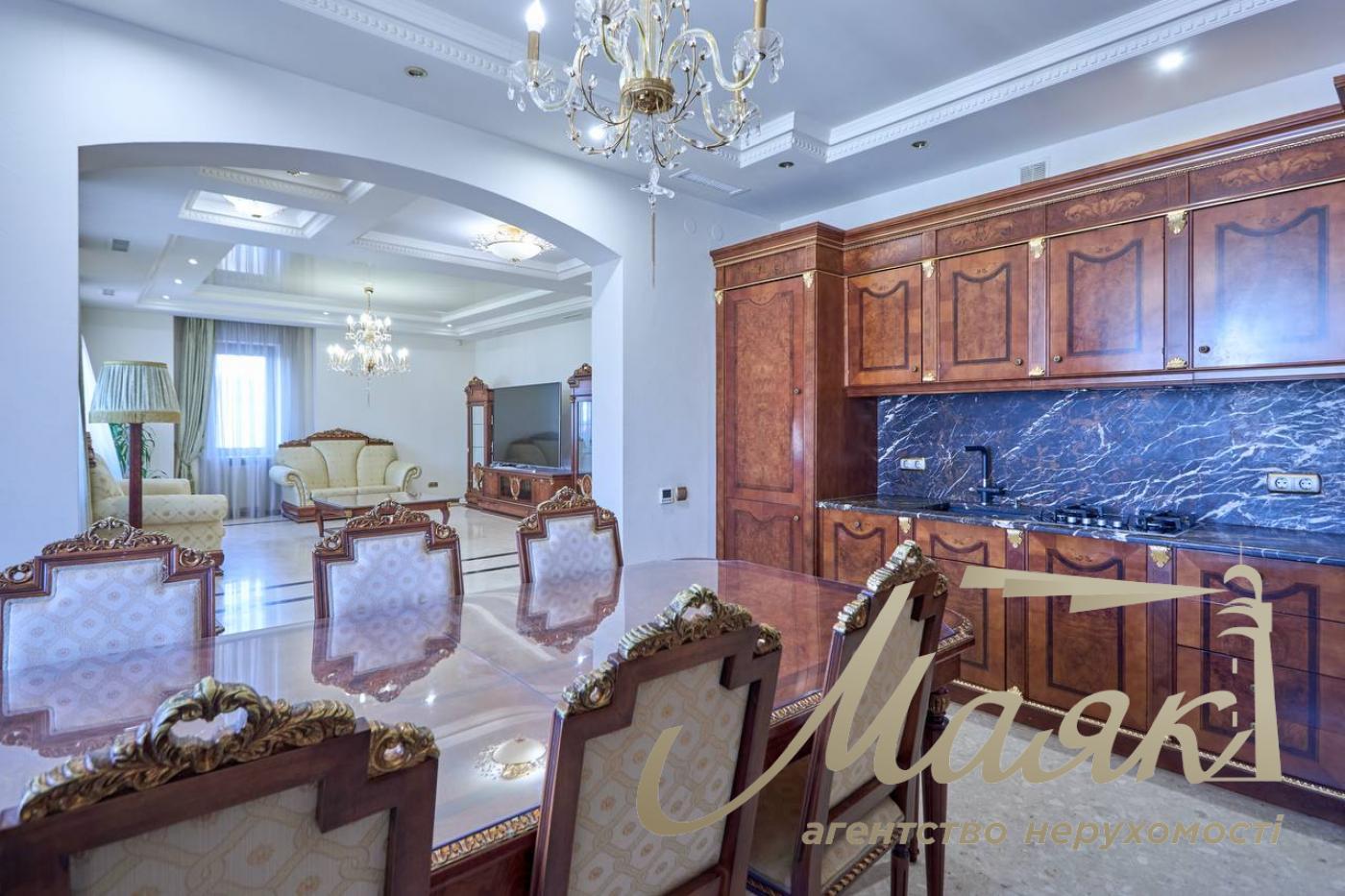 Оренда 4 кімнатної квартири, 163 м, Жилянська 30а, Голосіївський район