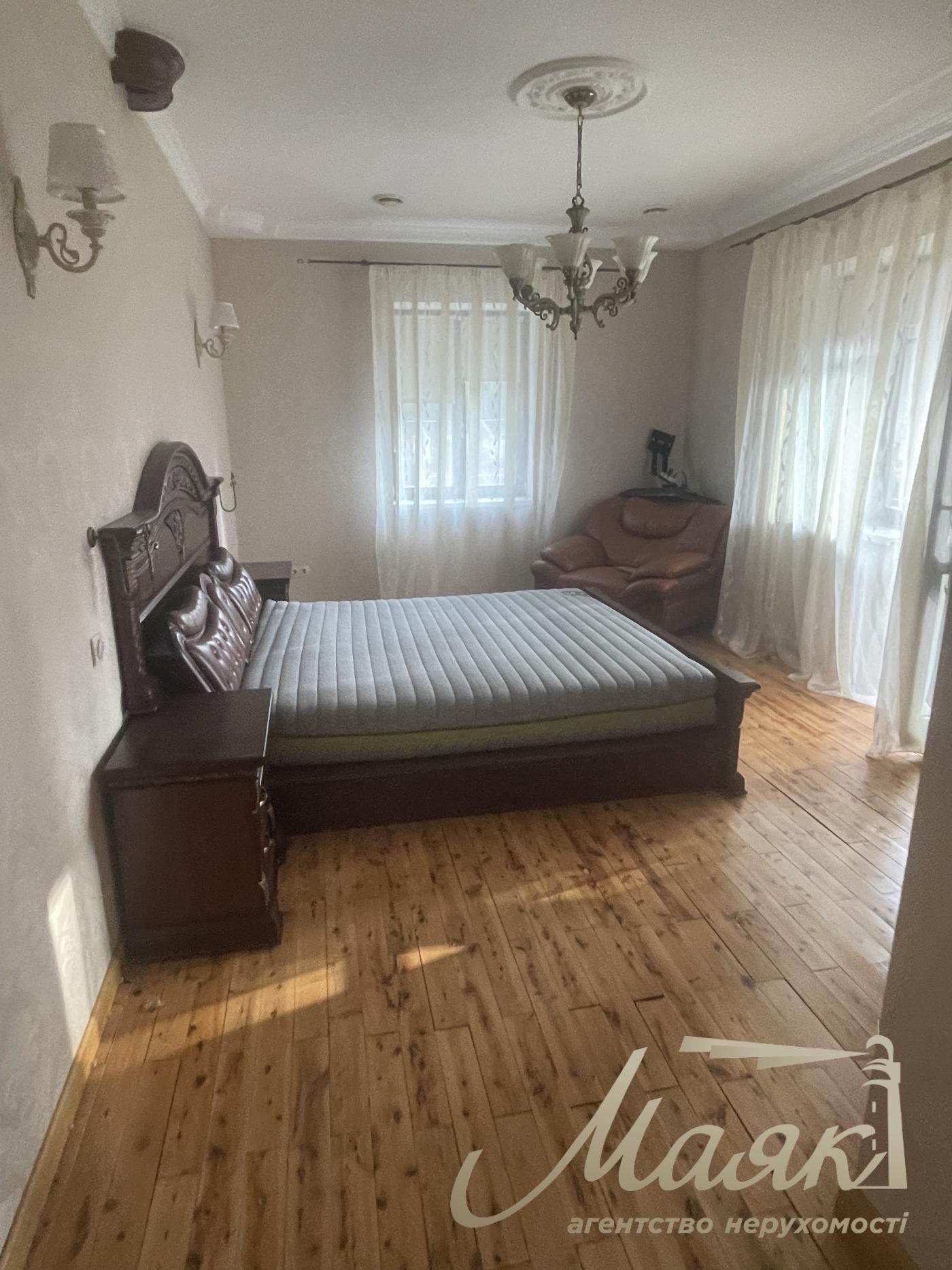 Оренда будинку Пуща Лісова, Мощун, закрите містечко з Лісом та Озером