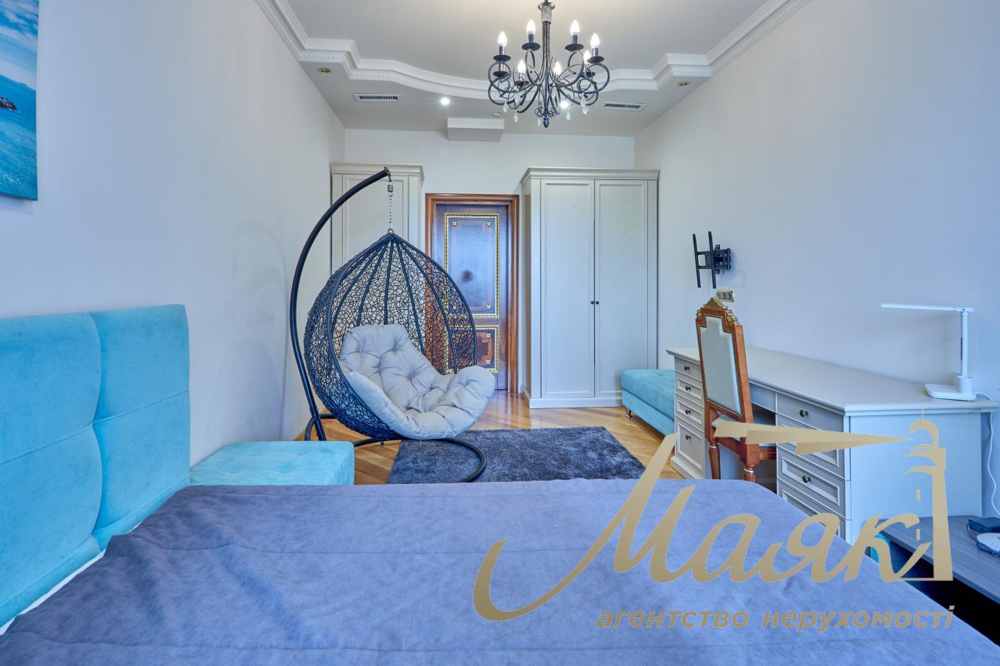 Оренда 4 кімнатної квартири, 163 м, Жилянська 30а, Голосіївський район